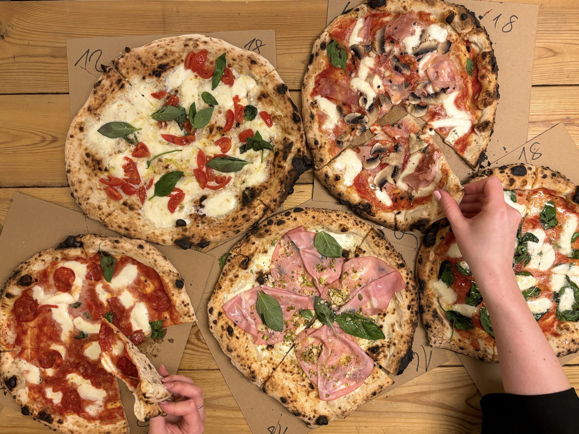 Hibátlan nápolyi pizza Budapesten – új hely, új kemence, de a minőség a régi